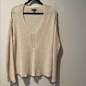 Eileen Fisher Cream V-Neck Sweater Tunic, Long sleeves, side splits,
SZ Lg